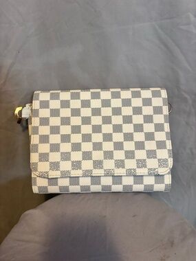 Classic Checkered White Crossbody Bag